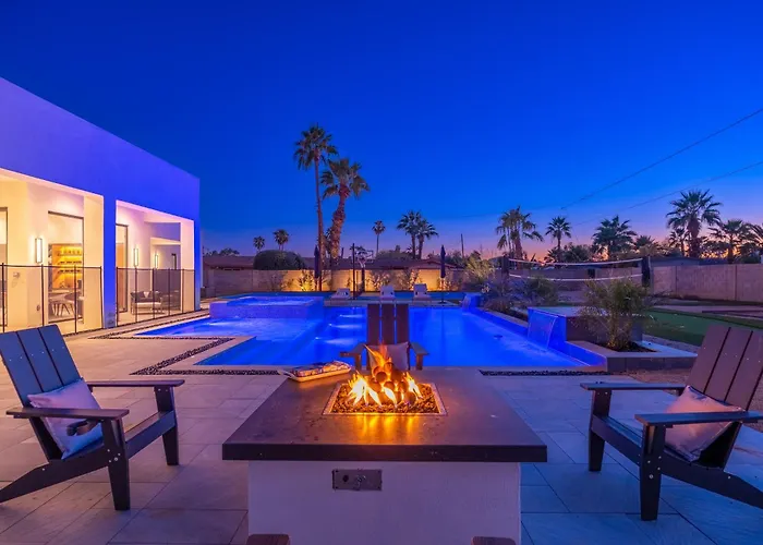 Multimillionresort Oasis Pickleballvolleyballcourtbocce Ball Courtgolf *