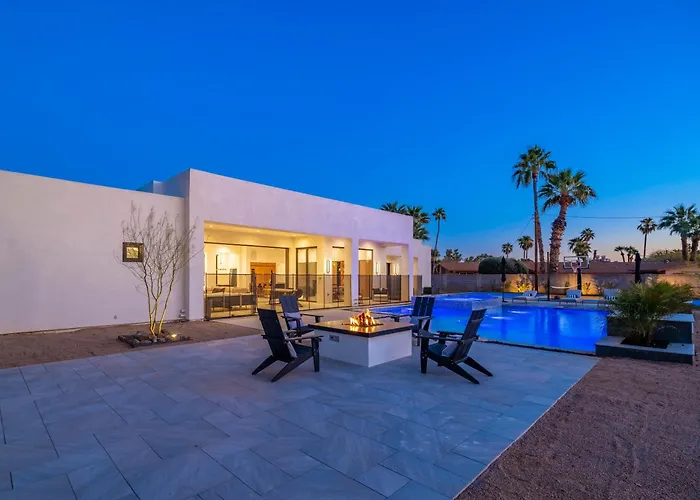Multimillionresort Oasis Pickleballvolleyballcourtbocce Ball Courtgolf *