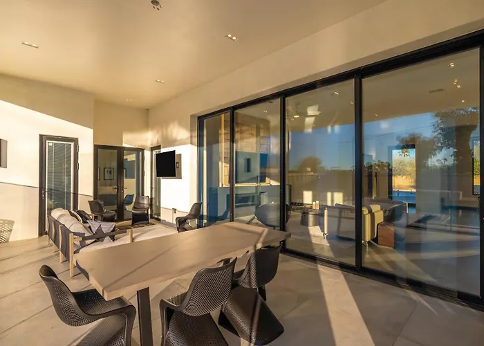 Multimillionresort Oasis Pickleballvolleyballcourtbocce Ball Courtgolf Holiday home