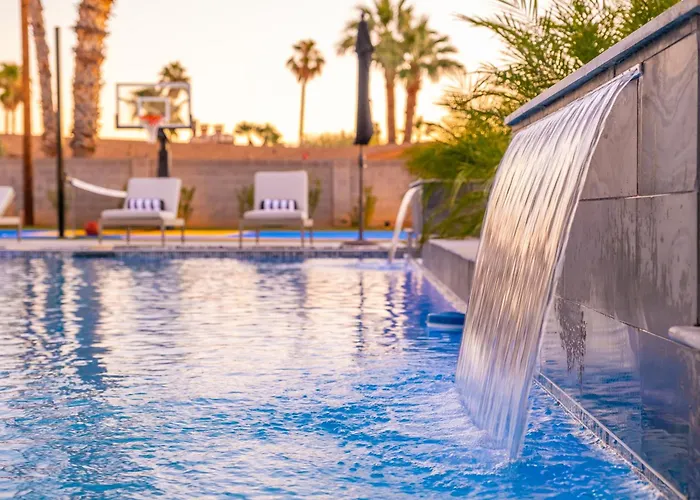 Multimillionresort Oasis Pickleballvolleyballcourtbocce Ball Courtgolf Holiday home Scottsdale